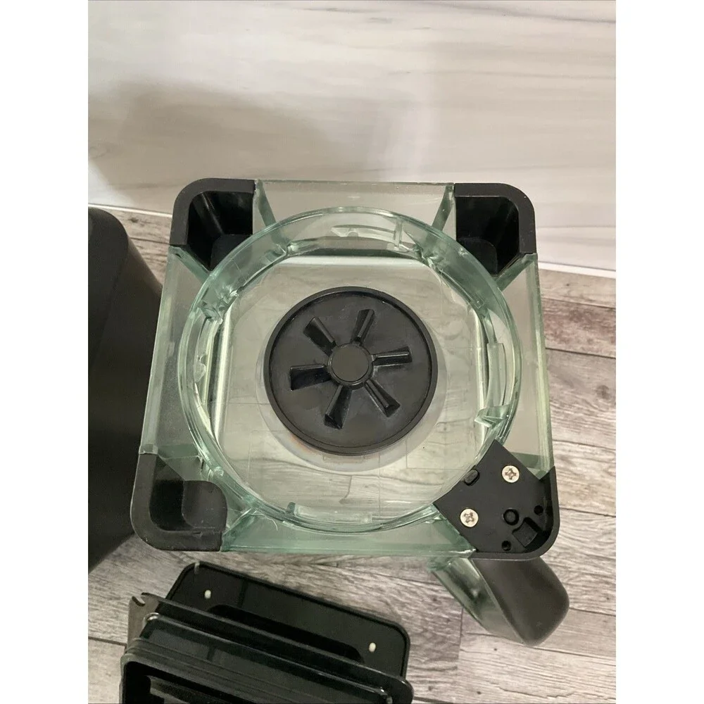 Ninja NJ600 3 Speed 1000 Watt Blender With Pulse Feature. Tested
